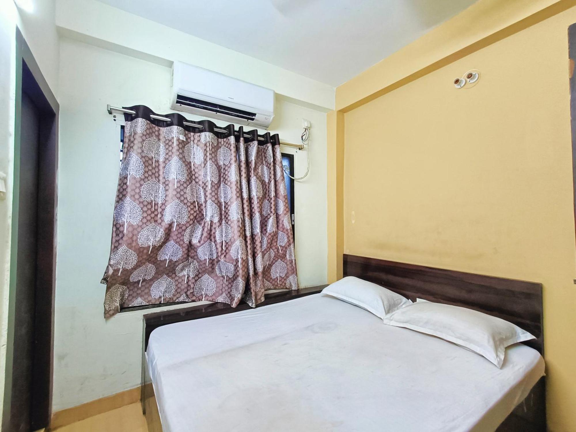 Rest Inn Hotel Newtown Road Near Tata Medical Calcutá Exterior foto
